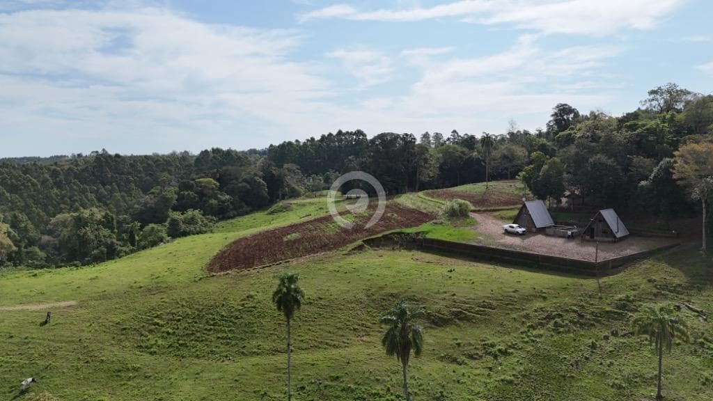 Área no Rincão da Saudade