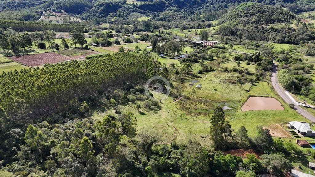 Área no Rincão da Saudade