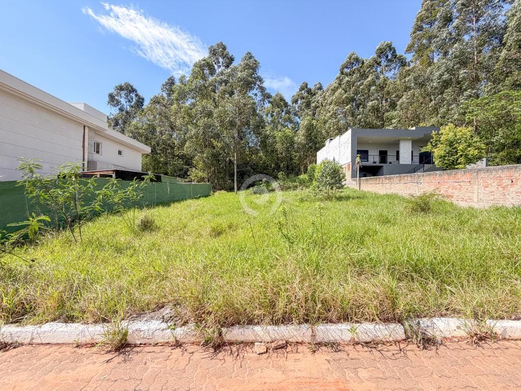Terreno em condomínio fechado no Bela Vista