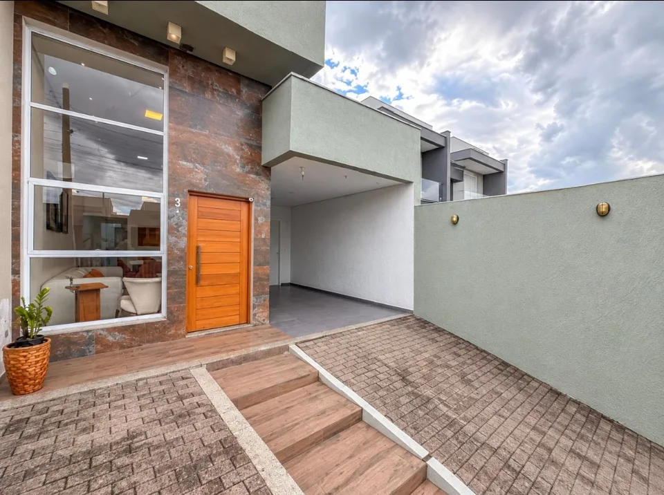 Casa em Das Quintas de Estância Velha — foto 2 de 23