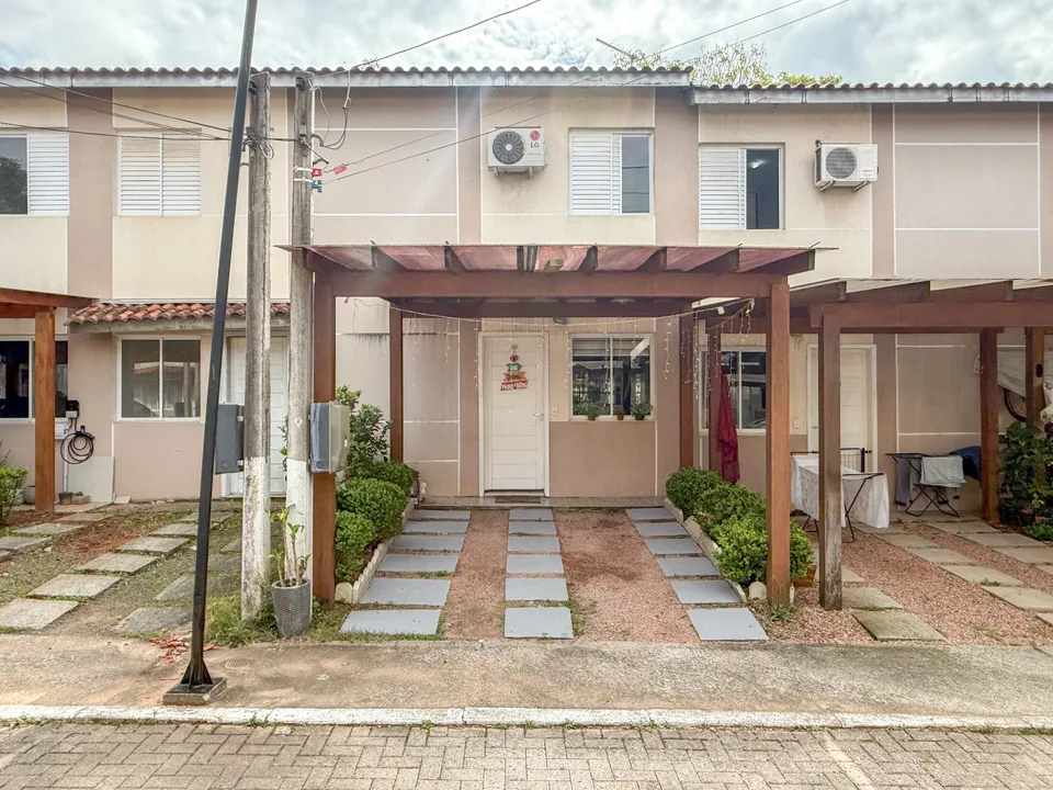 Casa em condomínio fechado no Canudos